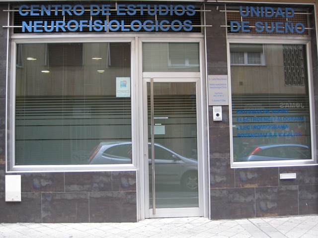 Fachada de la consulta